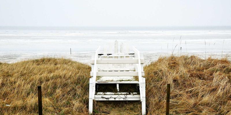 跨境支付解决方案与风险管理：全球化商务服务的金融基石